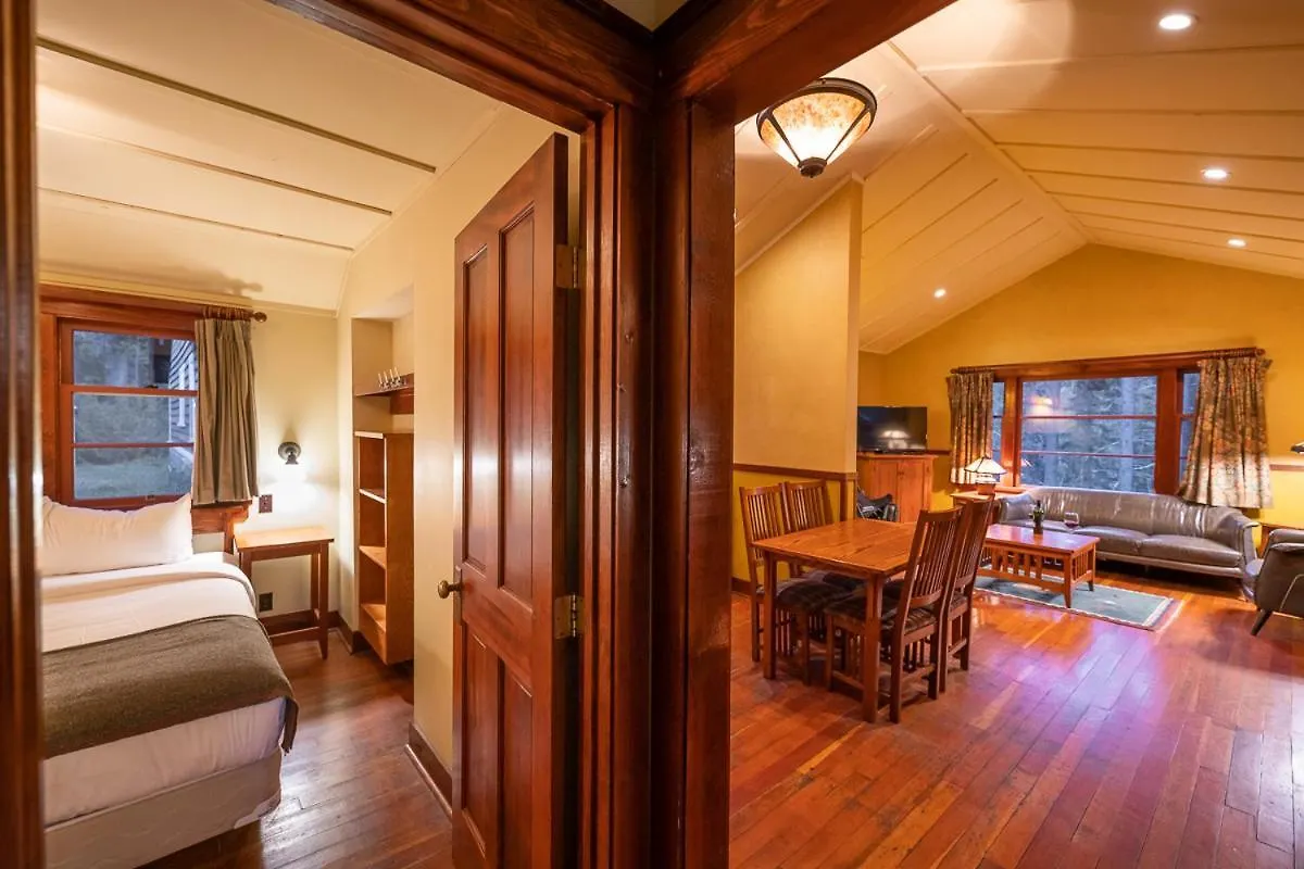 Johnston Canyon Lodge & Bungalows Castle Junction