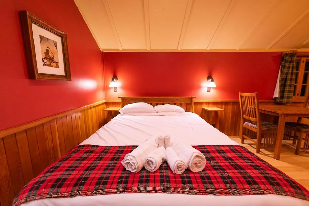 Johnston Canyon Lodge & Bungalows Castle Junction Canada