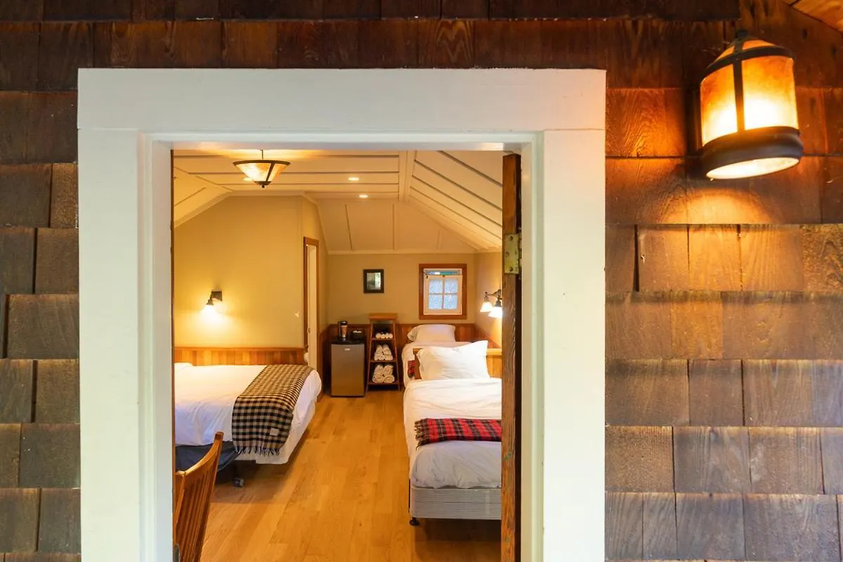 Johnston Canyon Lodge & Bungalows Castle Junction Chalet