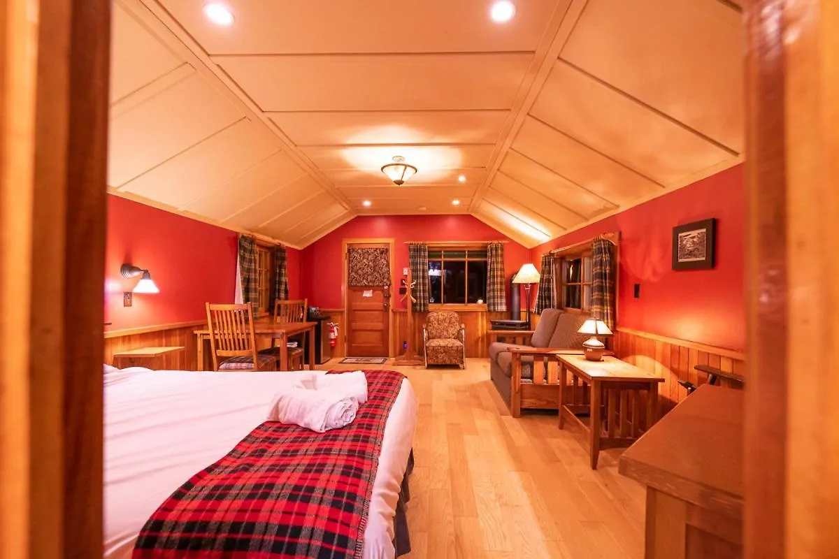 Johnston Canyon Lodge & Bungalows Castle Junction