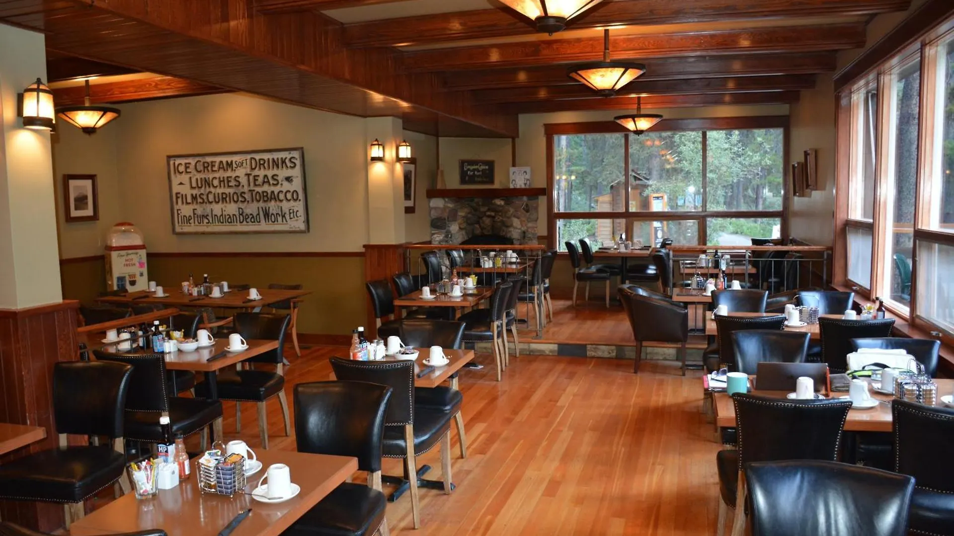 Johnston Canyon Lodge & Bungalows Castle Junction Chalet